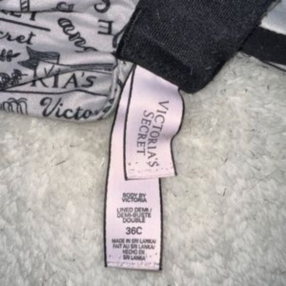 Victoria’s Secret bra lot size 36C